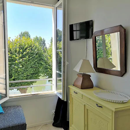 Un Balcon Sur La Charente- Savinien Appartement