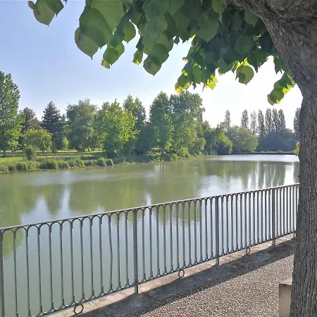 Appartement Un Balcon Sur La Charente- Savinien